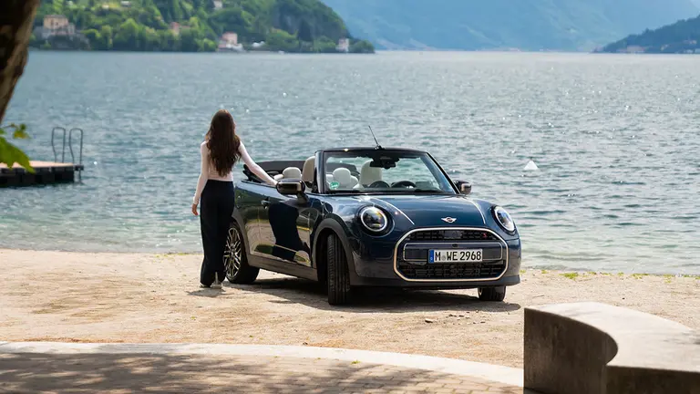 MINIクーパーコンバーチブルS インディゴブリーズエディション