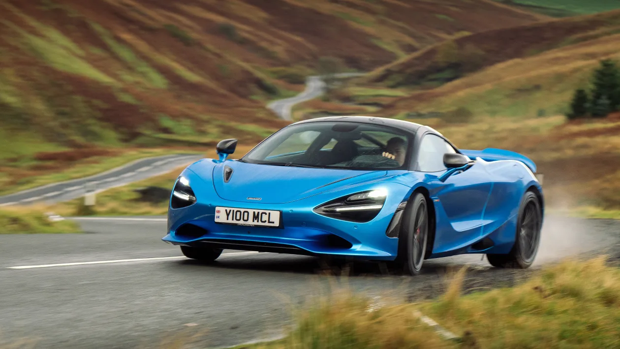 McLaren 750S – front