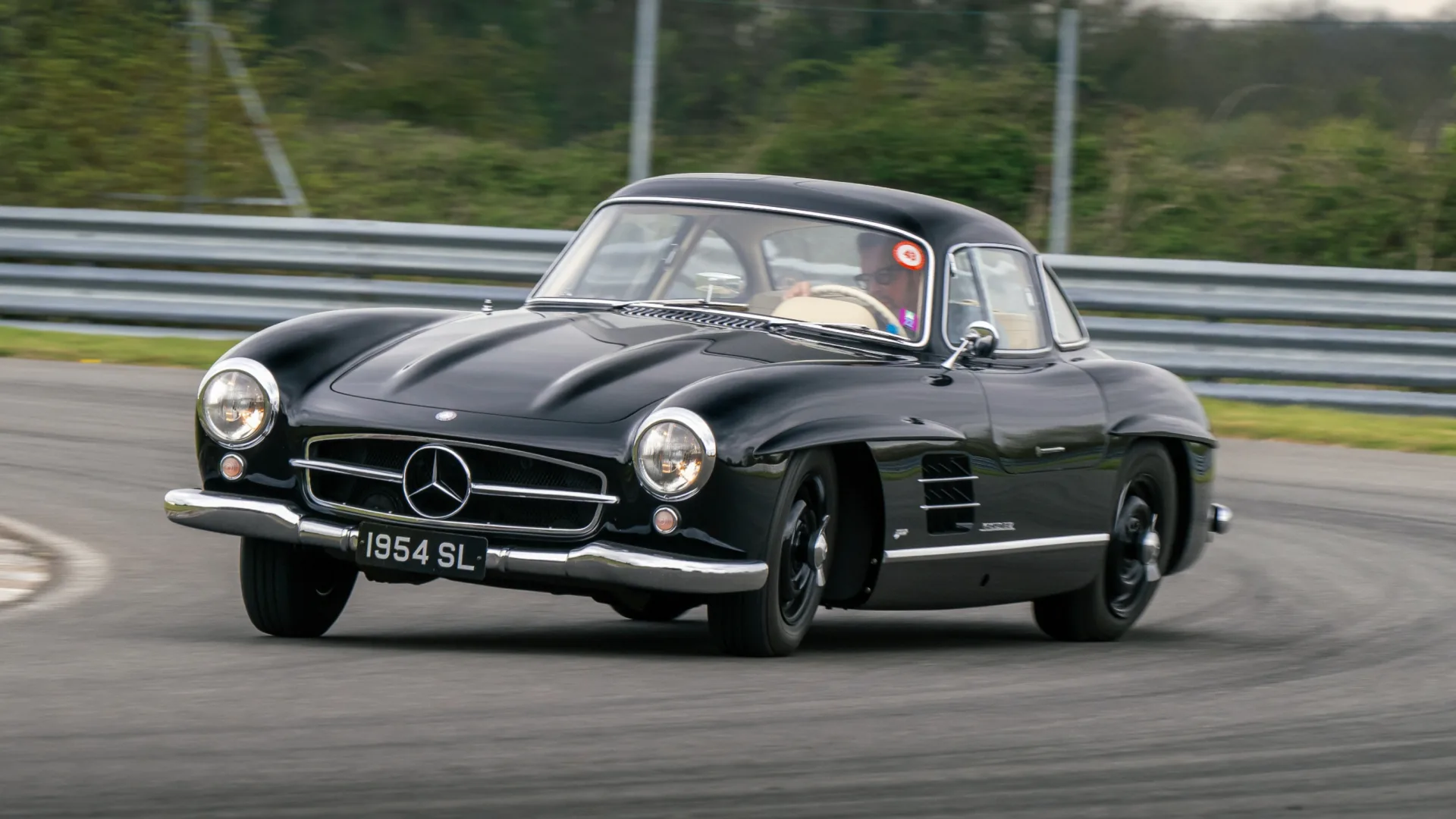Mercedes-Benz 300 SL front