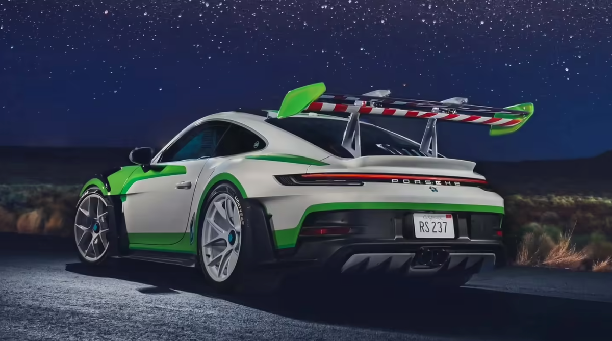 保时捷发布三款玩具总动员联名911及高定车型-图6