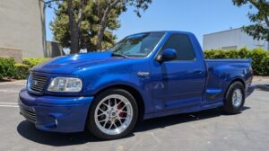 フォードF-150 SVTライトニングとラムSRT-10：かつて最速だったトラックの現在の価値